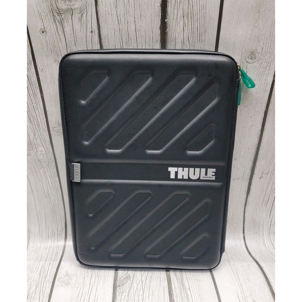 Thule Sweden Gauntlet 13x9.5 15 In Laptop Case Black Tablet sleeve zipper travel